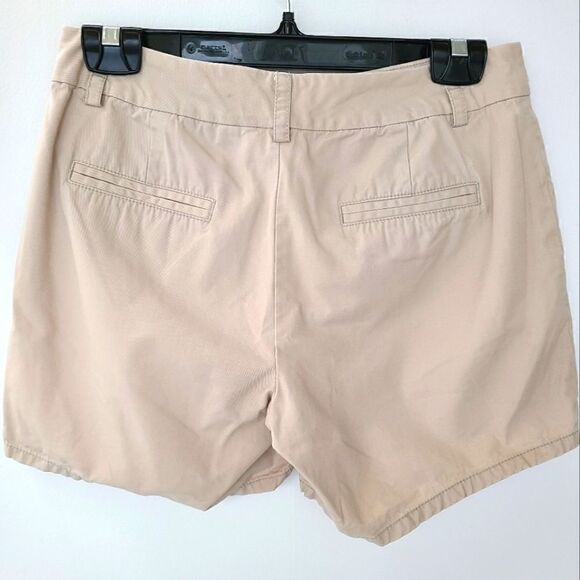 GAP Aubrey Khaki Cotton Shorts Sz 2 - Picture 2 of 8